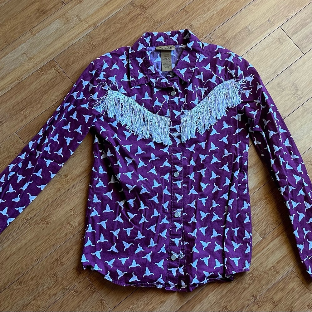 Burgundy Shirt with Fringe and long horn White Pattern